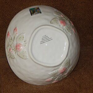 NOCAL LDA Portugal Large Pasta Salad Serving Bowl 10.5” Embossed Strawberry NWT…